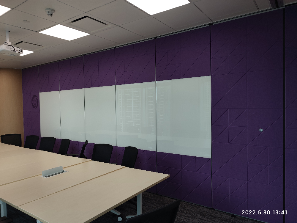 北京半自动移动隔断加工:高性价比方案助力四星级酒店品质空间升级