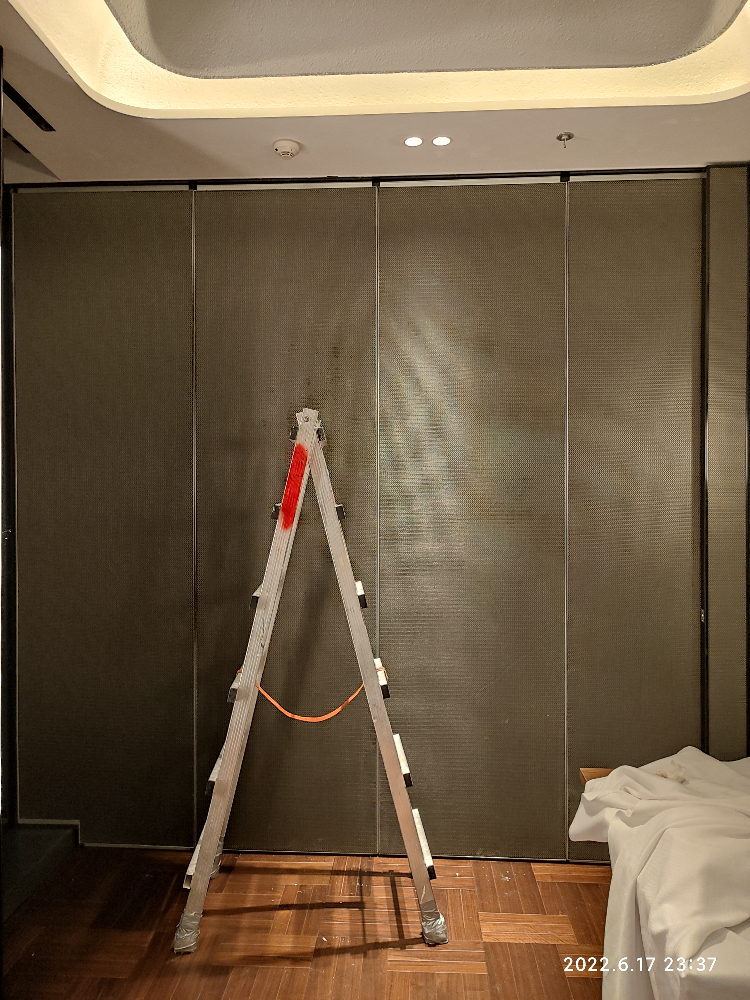 你知道吗?北京市活动隔断加工,三星级酒店灵活宴会厅方案,价格实在又高效安装!