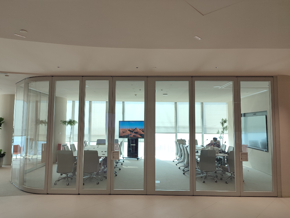 你知道吗?广州市白云活动隔断移门生产专业厂家,支持个性定制还能节约预算!