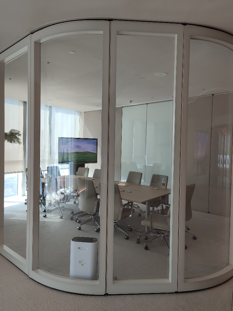 广州市移动隔断定制案例分享—专业高效安装,稳定安全保障展馆空间多样布局