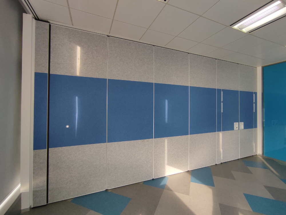 你知道怎么选深圳福田区移动铝合金隔断订做吗?专业个性设计,质价双优超值享受!