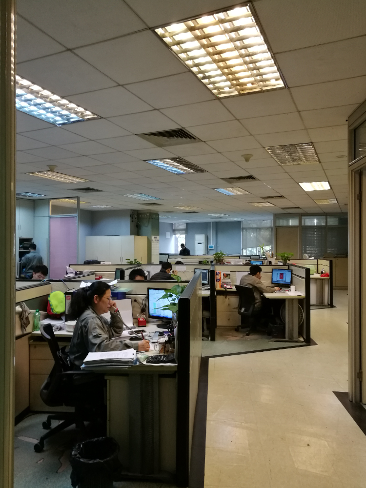 如何选择深圳市移动墙隔断订做,实现四星级酒店高性价比与功能兼备的个性化方案?