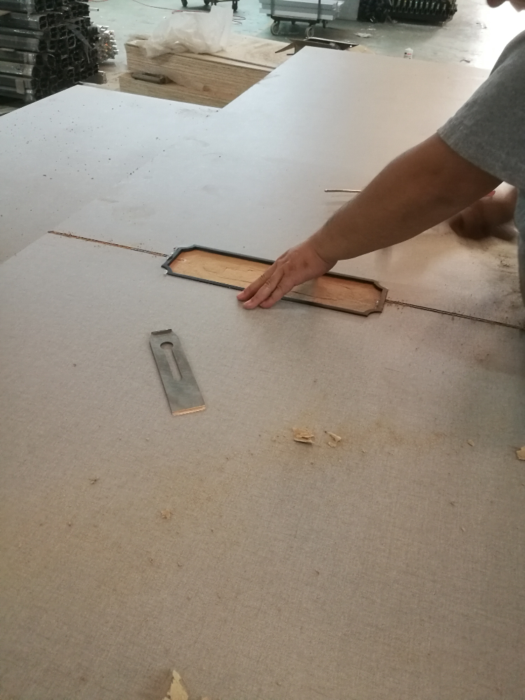 北京移动隔断移门生产专业定制:五星级酒店超高空间艺术级隔断解决方案