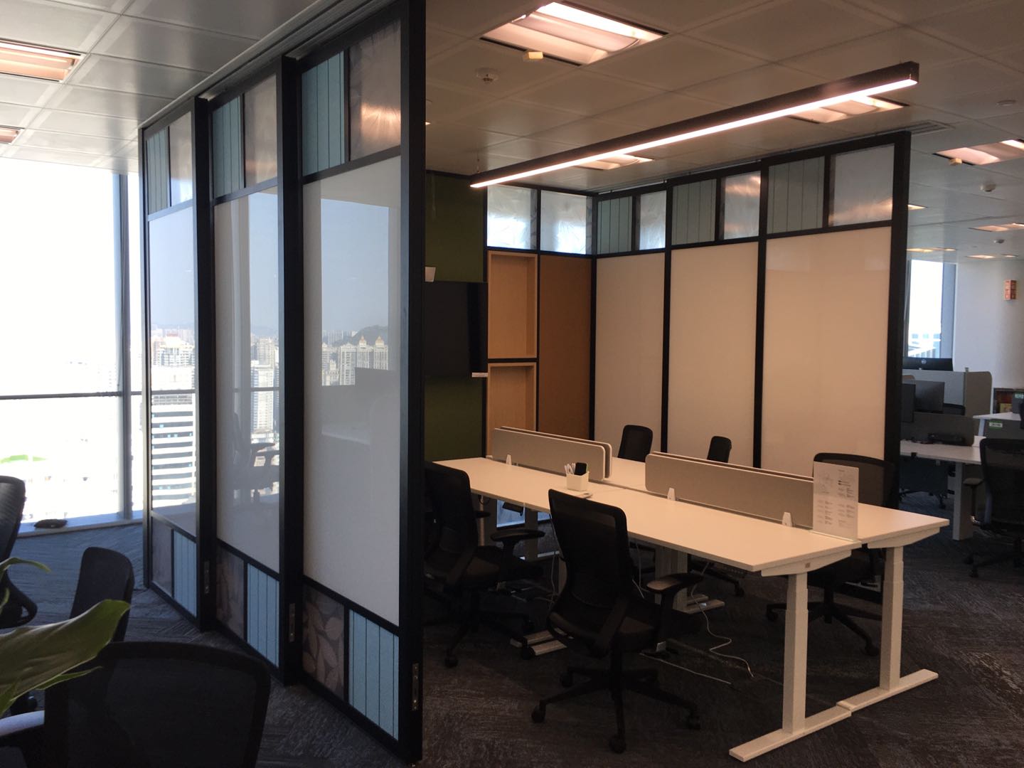 上海市杨浦区移动隔断屏风定做:三星级酒店高性价比灵活空间解决方案