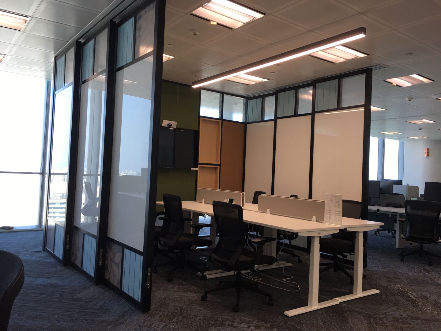 你知道吗?北京朝阳区宴会厅活动隔断加工专业厂家,30年经验支持定制,性价比超高!