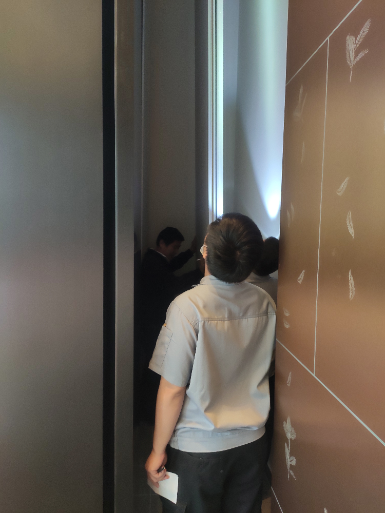 你知道吗?深圳室内活动隔断生产厂家哪家最好?来大来隔断体验高性价比专业定制!